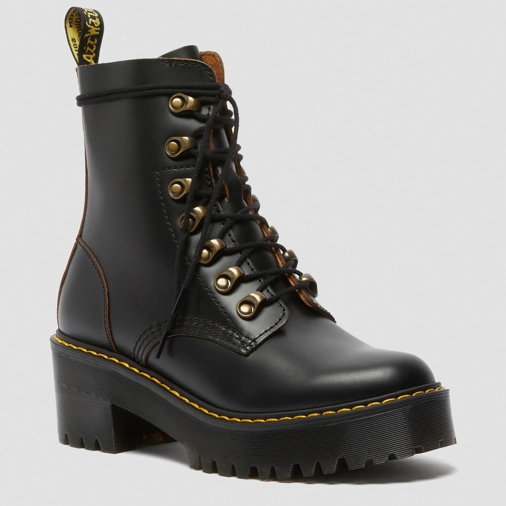Dr Martens Leona Boot